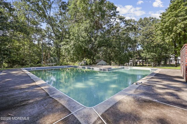 144 N Cooks Bridge Road, Jackson, NJ 08527