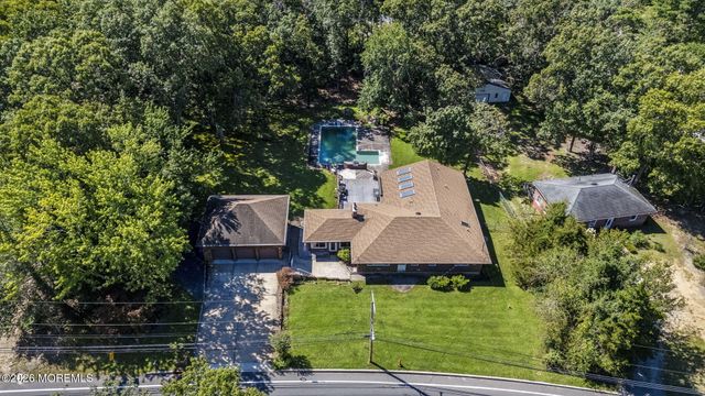 144 N Cooks Bridge Road, Jackson, NJ 08527