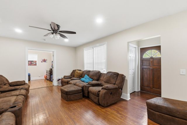 6133 E Brainerd Road, Chattanooga, TN 37421