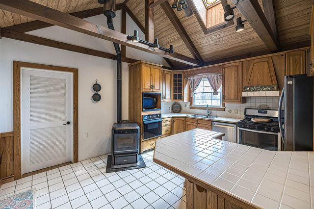 9069 ROUTE 89, North East, PA 16428