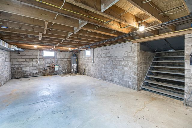 9069 ROUTE 89, North East, PA 16428