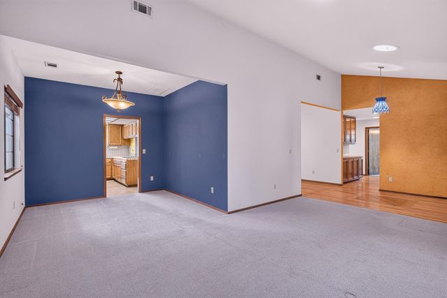 5312 Engle Rd, Carmichael, CA 95608