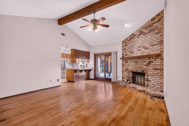 5312 Engle Rd, Carmichael, CA 95608
