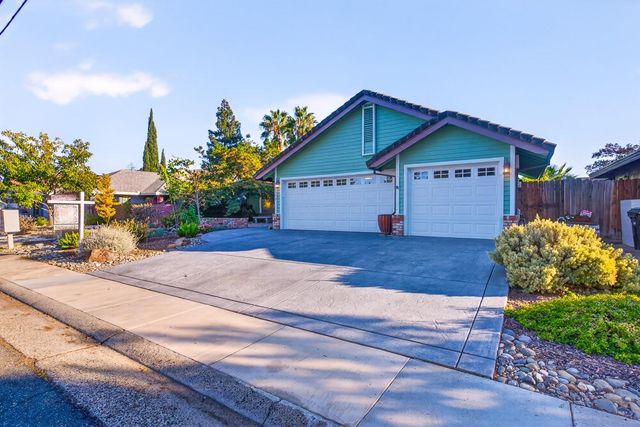 5312 Engle Rd, Carmichael, CA 95608