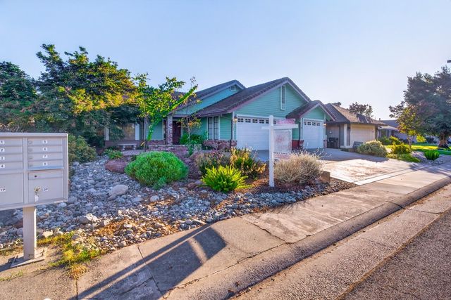 5312 Engle Rd, Carmichael, CA 95608