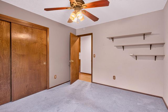 5312 Engle Rd, Carmichael, CA 95608