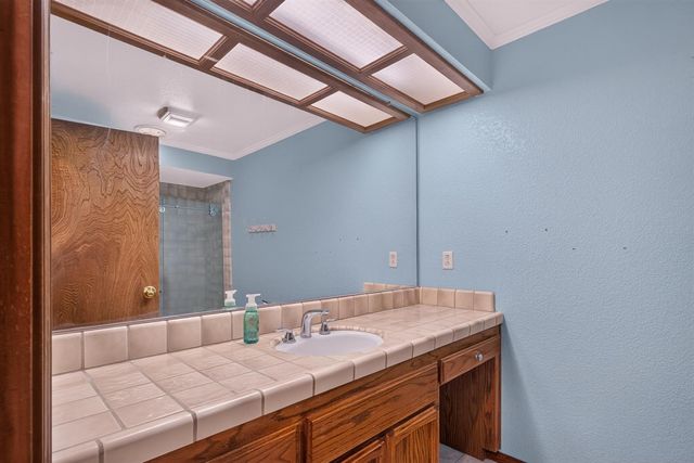 5312 Engle Rd, Carmichael, CA 95608