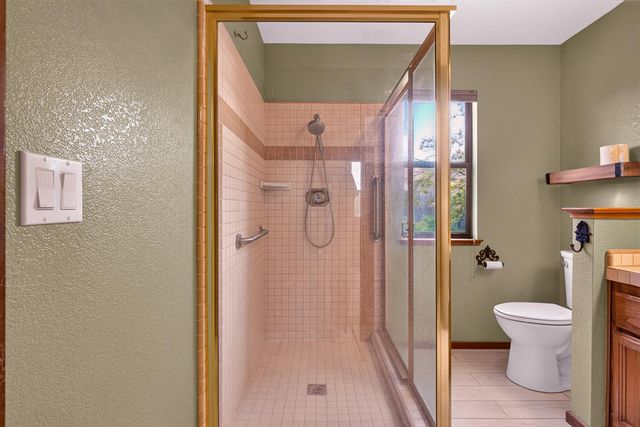 5312 Engle Rd, Carmichael, CA 95608