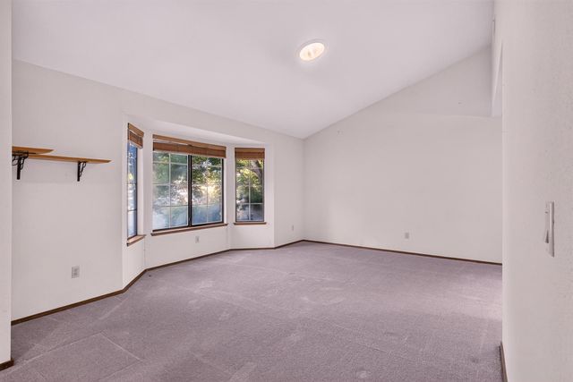 5312 Engle Rd, Carmichael, CA 95608