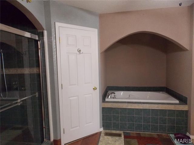91 Pine Grove Lane, Poplar Bluff, MO 63901