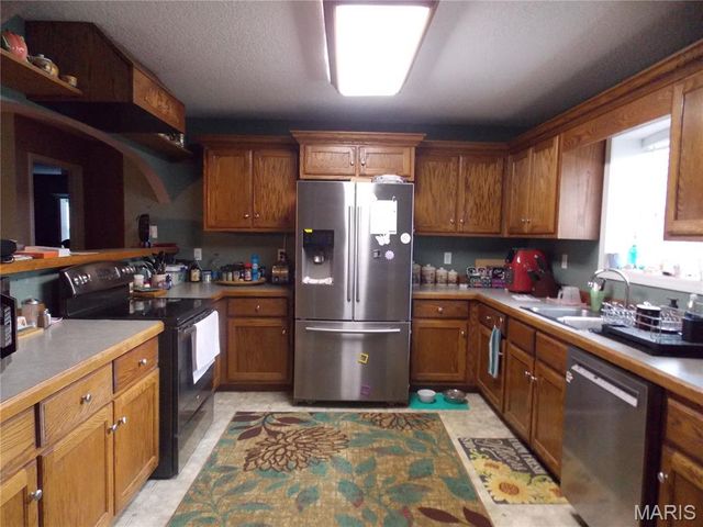 91 Pine Grove Lane, Poplar Bluff, MO 63901