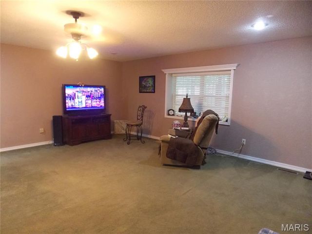 91 Pine Grove Lane, Poplar Bluff, MO 63901