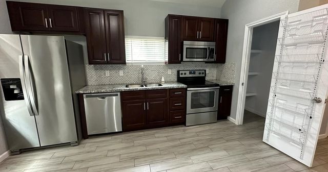 16830 Balmoral, Montgomery, TX 77316