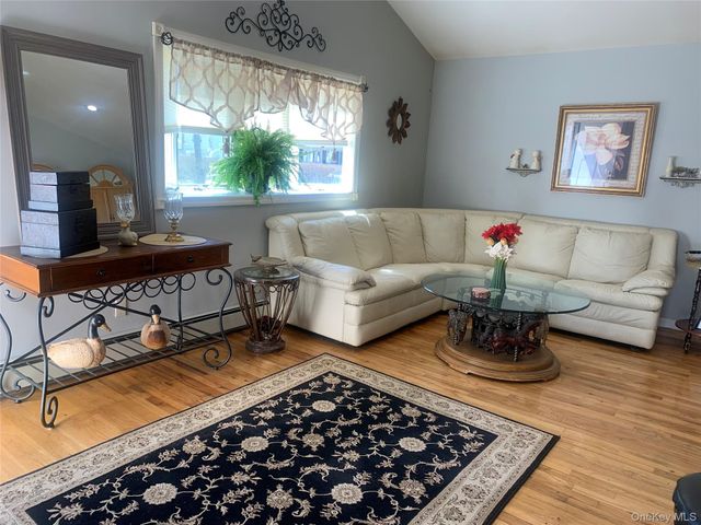 159 Parkwood Drive, Shirley, NY 11967