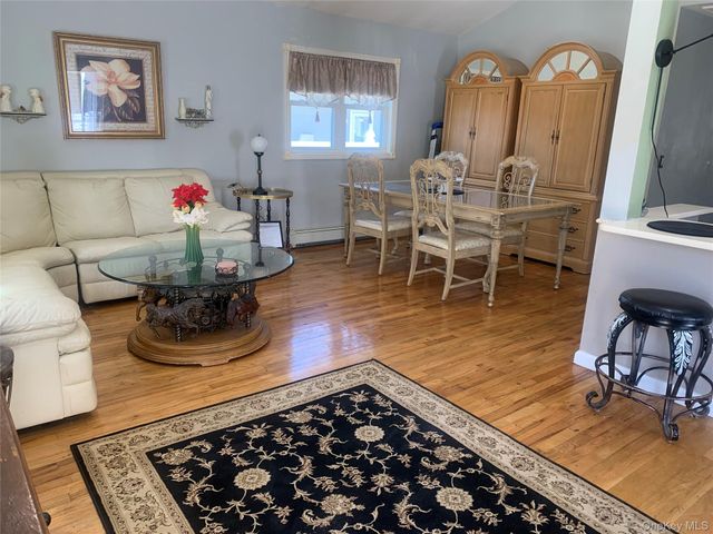 159 Parkwood Drive, Shirley, NY 11967