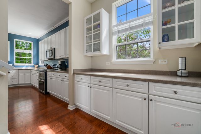 146 Colonial Drive, Vernon Hills, IL 60061