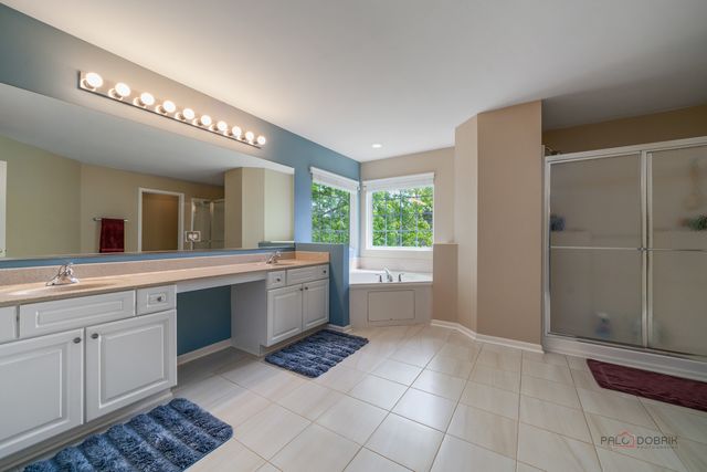 146 Colonial Drive, Vernon Hills, IL 60061