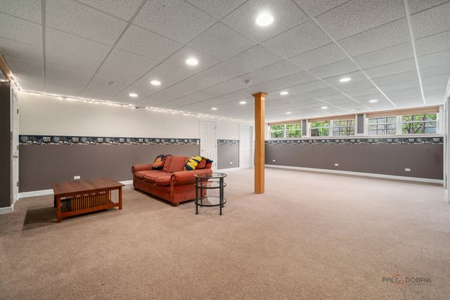 146 Colonial Drive, Vernon Hills, IL 60061