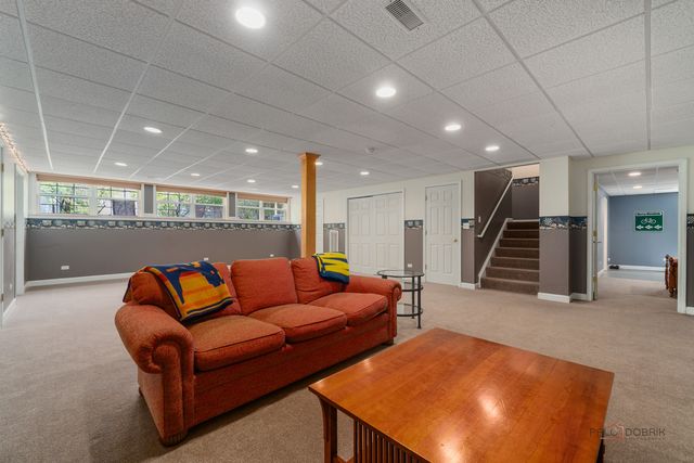 146 Colonial Drive, Vernon Hills, IL 60061