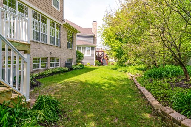 146 Colonial Drive, Vernon Hills, IL 60061