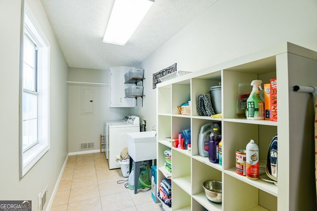 1901 Mcconnell Road, Grayson, GA 30017