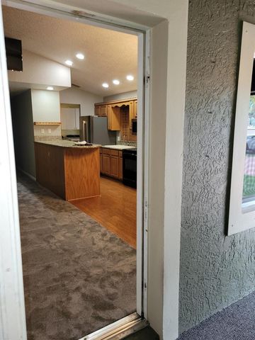 1672 ERIE Terrace, Palm Springs, FL 33406