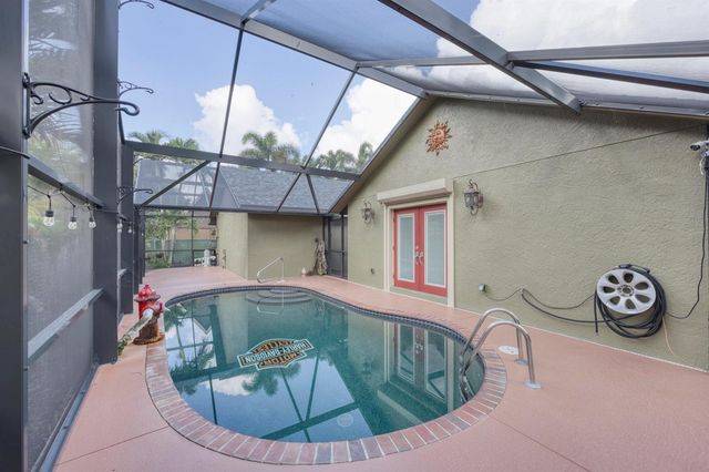 1672 ERIE Terrace, Palm Springs, FL 33406