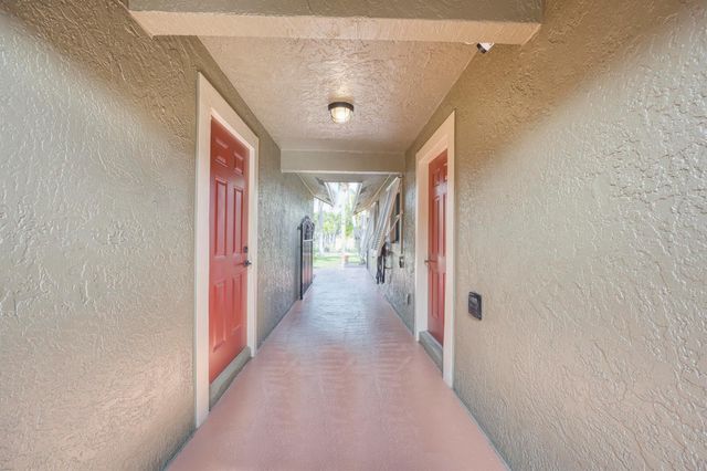1672 ERIE Terrace, Palm Springs, FL 33406