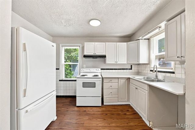 41 Henquin Drive, St Louis, MO 63135