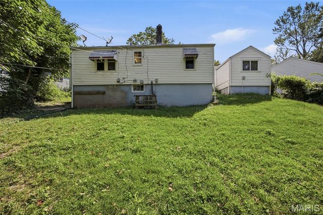 41 Henquin Drive, St Louis, MO 63135