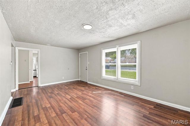 41 Henquin Drive, St Louis, MO 63135