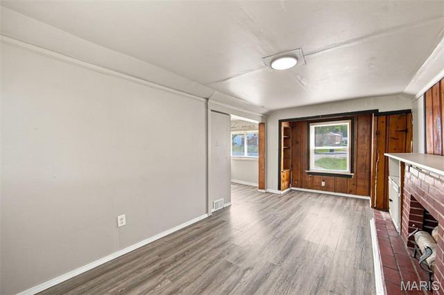 41 Henquin Drive, St Louis, MO 63135
