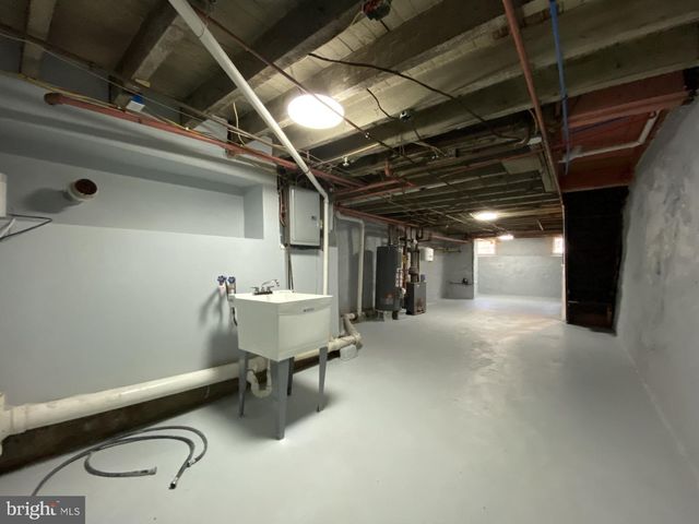 2204 S WOODSTOCK ST, Philadelphia, PA 19145