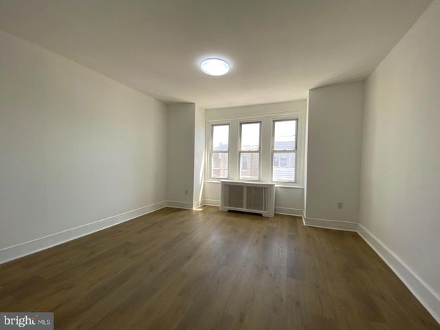 2204 S WOODSTOCK ST, Philadelphia, PA 19145