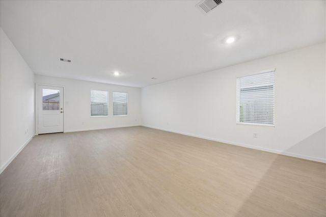 337 Grayson Baw Lane, Waller, TX 77484