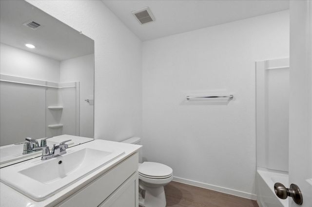 337 Grayson Baw Lane, Waller, TX 77484