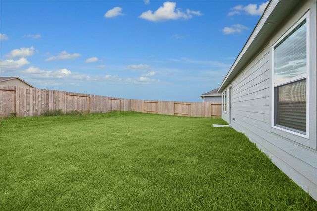 337 Grayson Baw Lane, Waller, TX 77484