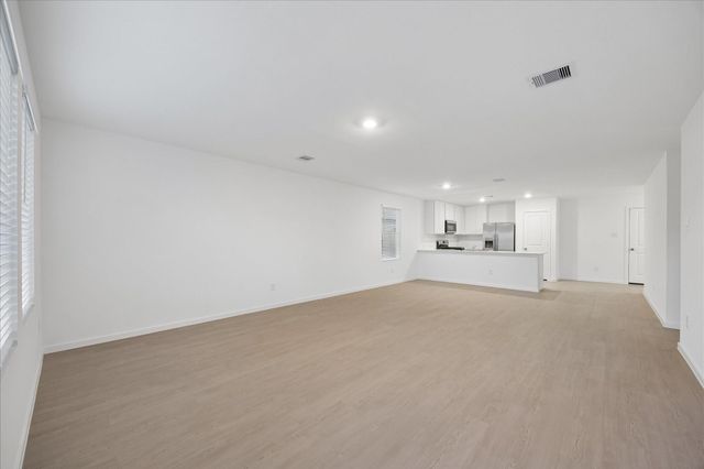 337 Grayson Baw Lane, Waller, TX 77484