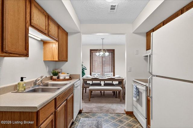 8920 Wimsatt Way, Louisville, KY 40291