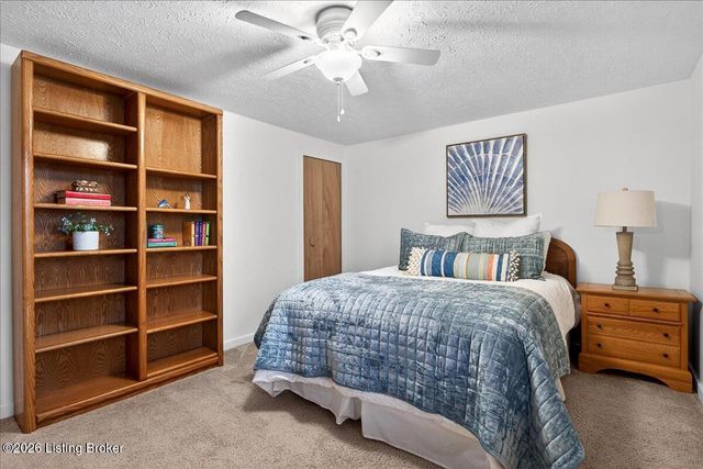 8920 Wimsatt Way, Louisville, KY 40291