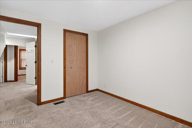 8920 Wimsatt Way, Louisville, KY 40291