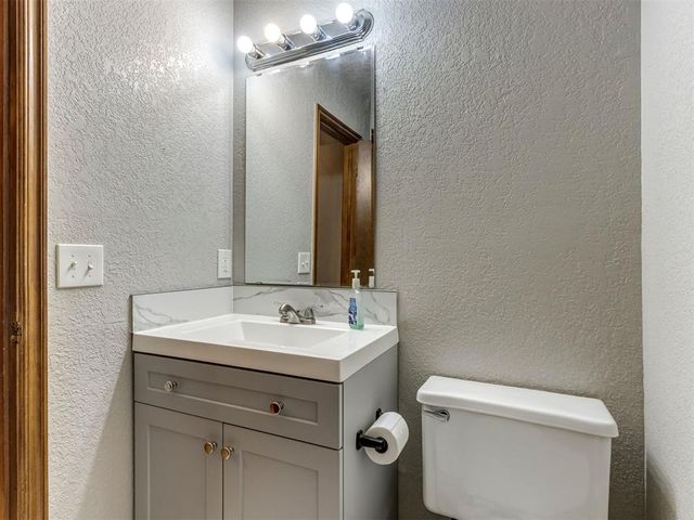 11508 Wallace Avenue, Oklahoma City, OK 73162