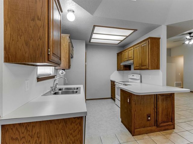 11508 Wallace Avenue, Oklahoma City, OK 73162