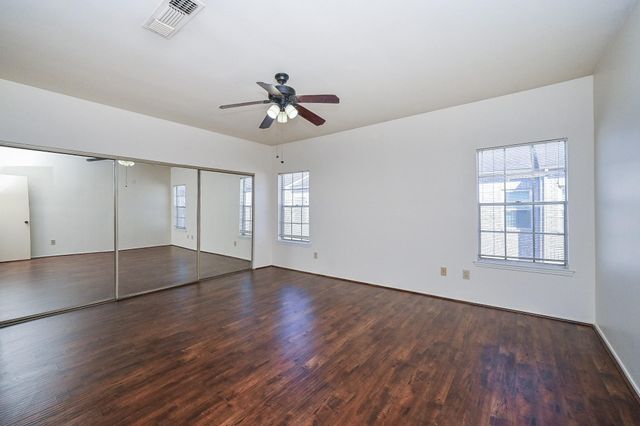 338 Wilcrest Drive 338, Houston, TX 77042