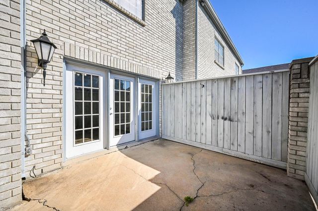 338 Wilcrest Drive 338, Houston, TX 77042