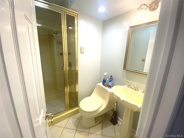 7 Byfield Place, Melville, NY 11747