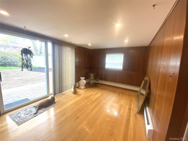 7 Byfield Place, Melville, NY 11747