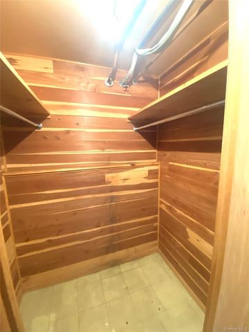 7 Byfield Place, Melville, NY 11747