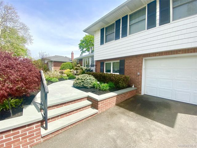 7 Byfield Place, Melville, NY 11747