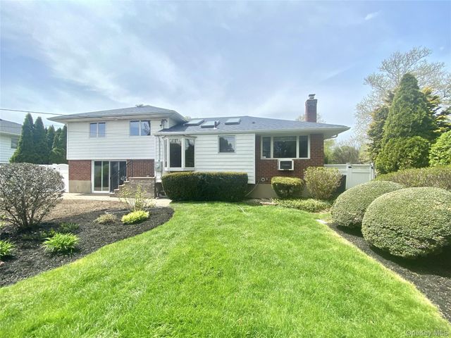 7 Byfield Place, Melville, NY 11747